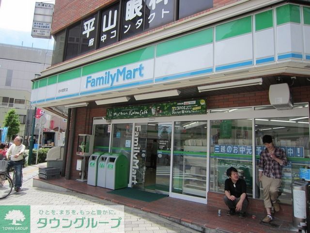 コンビニ　ファミリーマート（コンビニ）まで120m