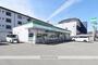 コンビニ　ファミリーマート南昭和町店（コンビニ）まで286m