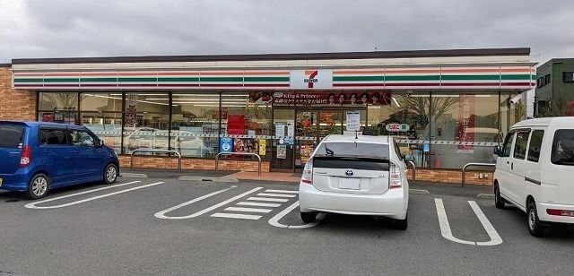 コンビニ　セブンイレブン木更津江川店（コンビニ）まで1000m