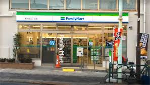 コンビニ　ファミリーマート 幡ヶ谷三丁目店（コンビニ）まで366m