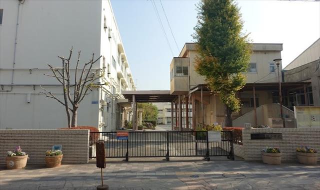 小学校　横浜市立戸塚小学校（小学校）まで56m