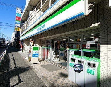 コンビニ　ファミリーマート駒沢二丁目店（コンビニ）まで340m