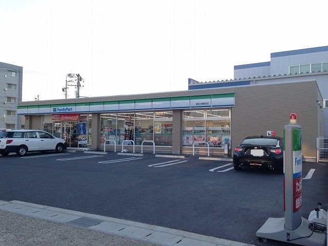コンビニ　ファミリーマート豊田土橋駅前店（コンビニ）まで714m