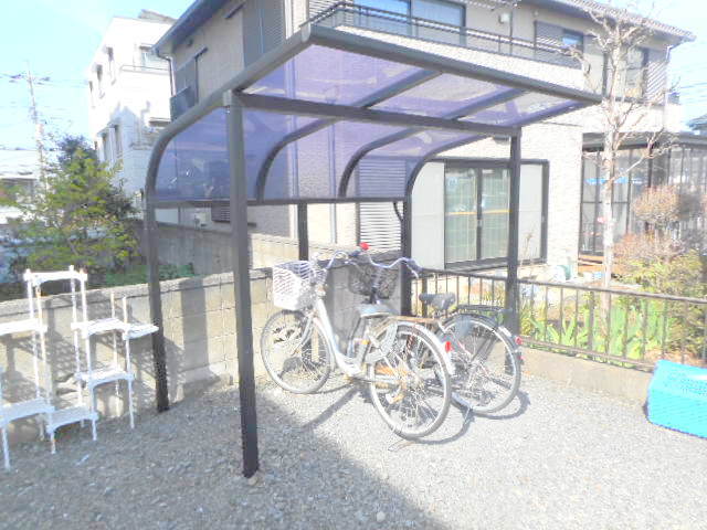 その他共有部分　敷地内屋根付き駐輪場