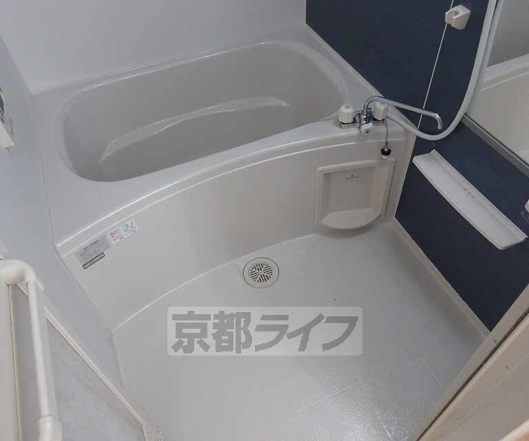 バス・シャワールーム　清潔感のあるお風呂です！
