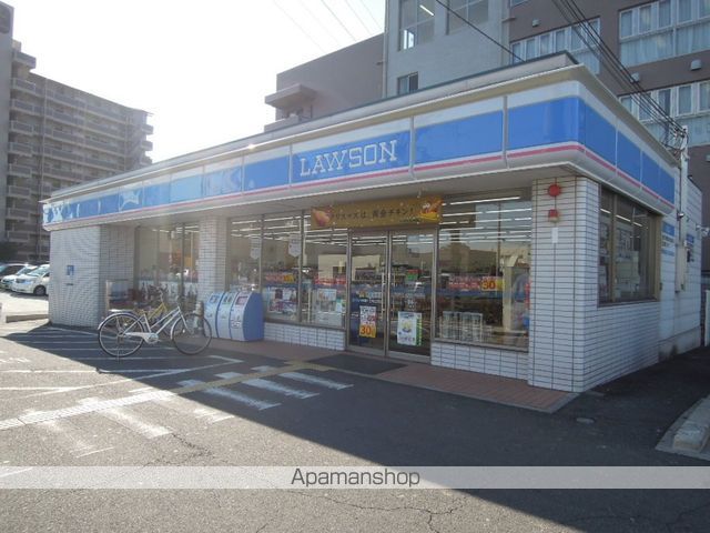 コンビニ　ローソン（コンビニ）まで121m