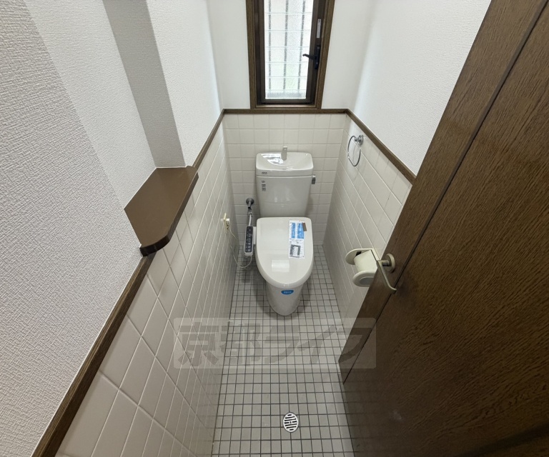 ＪＲ奈良線 新田駅 徒歩15分 2階建 築33年のトイレ写真