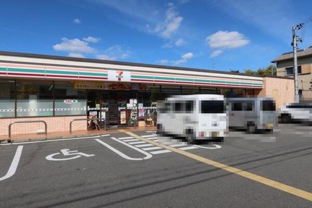 コンビニ　セブンイレブン枚方楠葉朝日3丁目店（コンビニ）まで419m