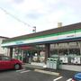 コンビニ　ファミリーマート八幡男山金振店（コンビニ）まで1042m