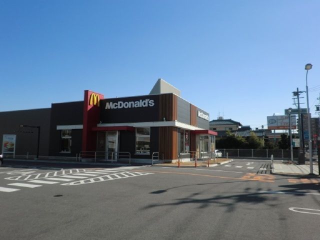 飲食店　マクドナルド桑名並木通り店（飲食店）まで240m
