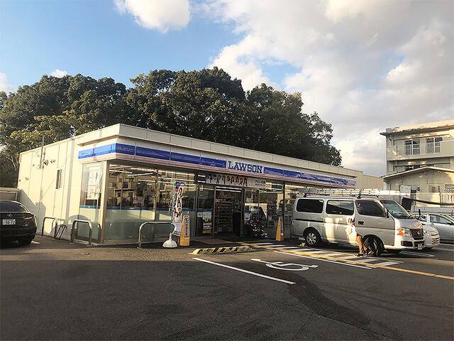 コンビニ　ローソン和泉伯太町四丁目店（コンビニ）まで237m