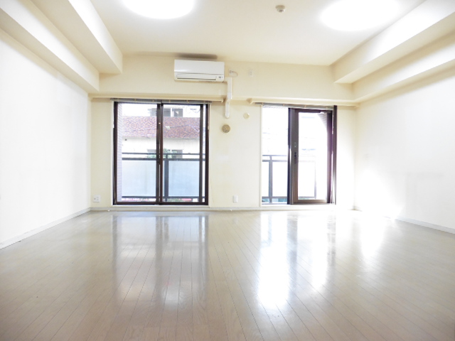 居室・リビング　内観※別部屋参考写真