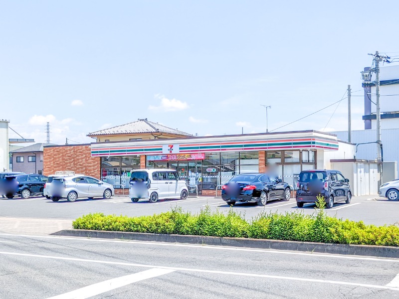 コンビニ　セブンイレブン前橋天川大島店（コンビニ）まで251m