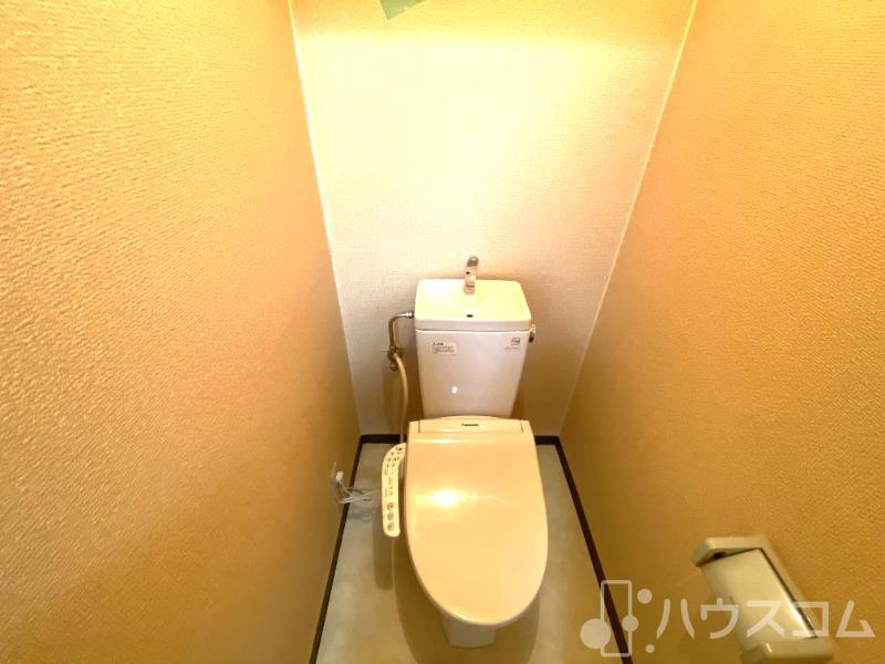 トイレ　温水洗浄暖房便座です！
