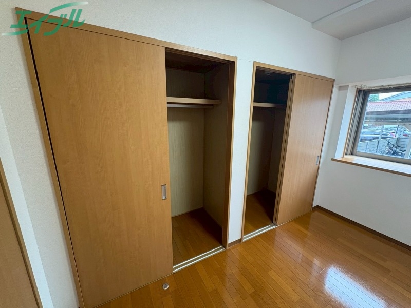 収納　別部屋反転同型写真