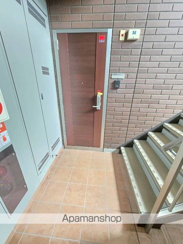 ＪＲ日豊本線 都城駅 バス乗車時間：18分 最寄りバス停で下車 徒歩3分 3階建 築14年の外観写真