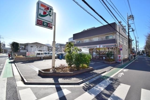 コンビニ　セブンイレブン板橋蓮根3丁目店（コンビニ）まで353m