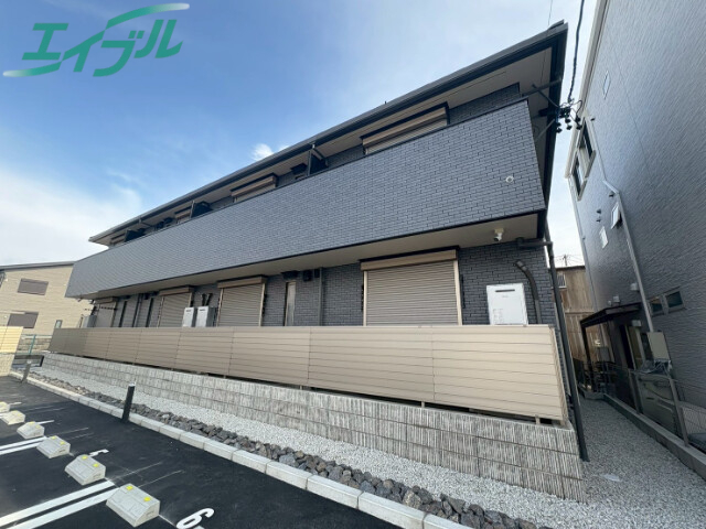 建物外観　建築中