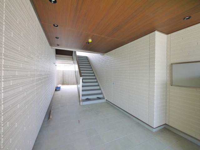 エントランス　建物の内部です