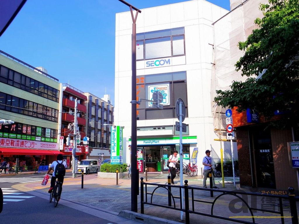 コンビニ　ファミリーマート大泉学園駅前店（コンビニ）まで430m