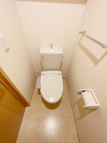 EYガーデンハイツのトイレ写真