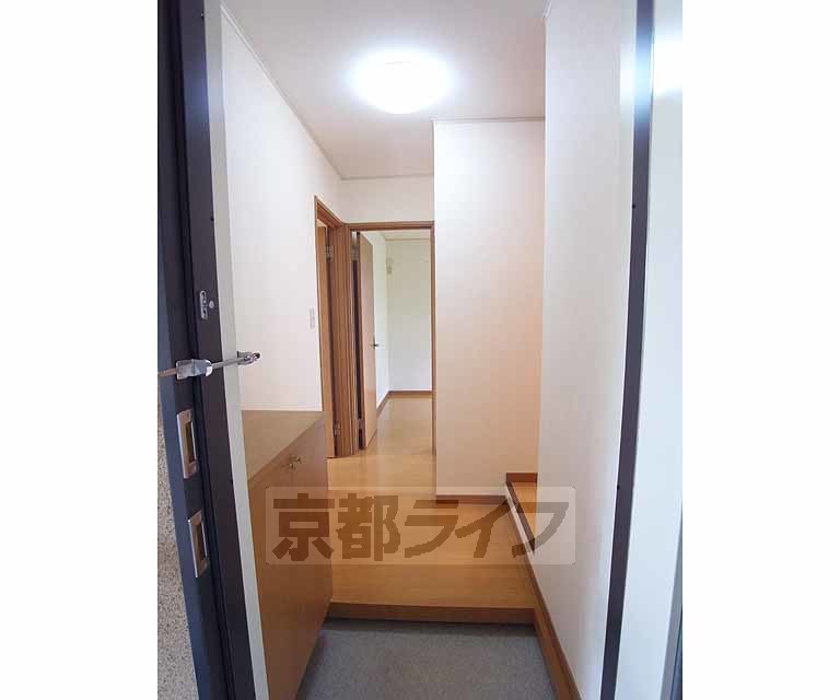 その他部屋・スペース　シンプルな廊下です。