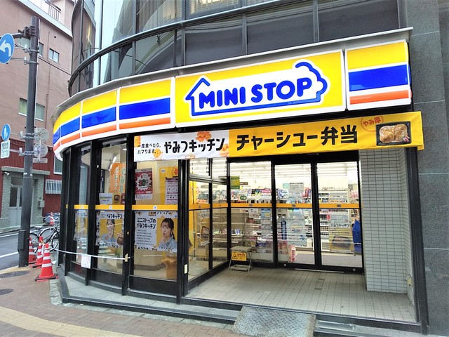 コンビニ　ミニストップ板橋中丸店（コンビニ）まで60m