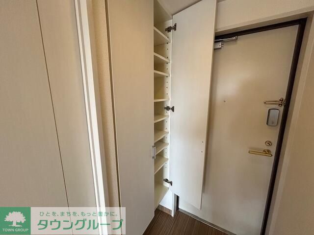 フェリーチェ薬師堂の玄関写真