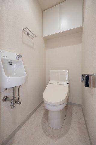 トイレ　※写真は同タイプ住戸です。