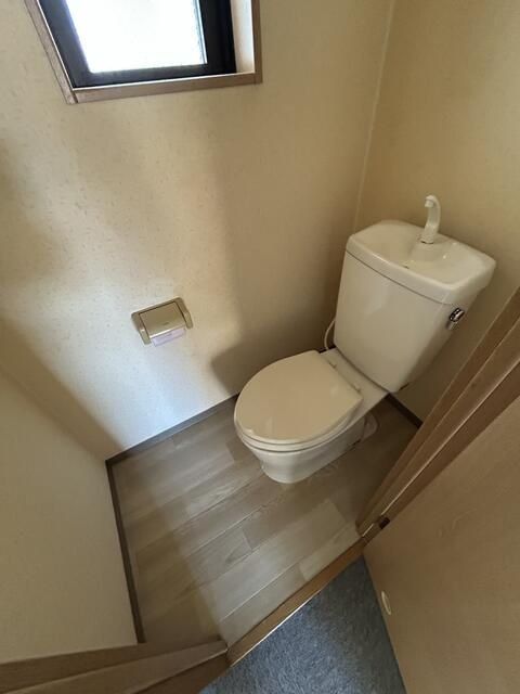 Ueda Buildingのトイレ写真