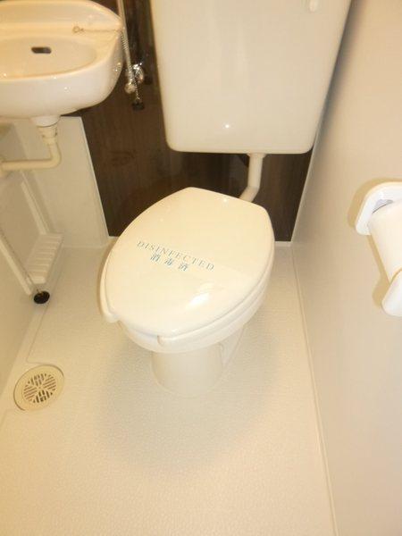 東武東上線 北池袋駅 徒歩7分 4階建 築54年のトイレ写真