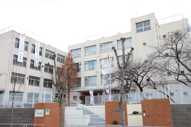 中学校　大阪市立大正北中学校（中学校）まで923m