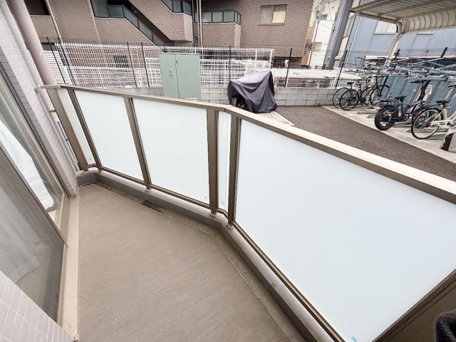 バルコニー　内装は落ち着いています
