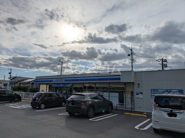 コンビニ　ローソン 草薙総合運動場前店（コンビニ）まで381m