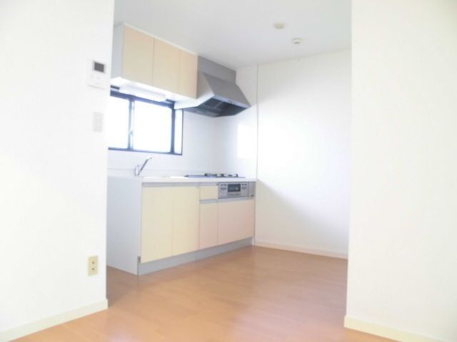 エクセル仙川の居間写真