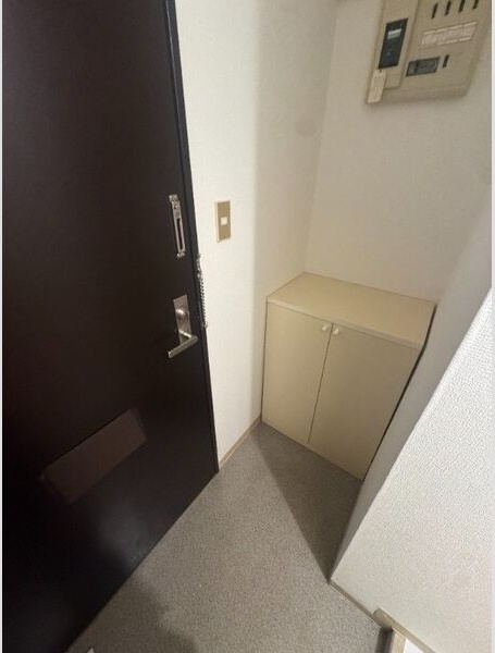 地下鉄名城線 八事駅 徒歩5分 6階建 築38年の玄関写真