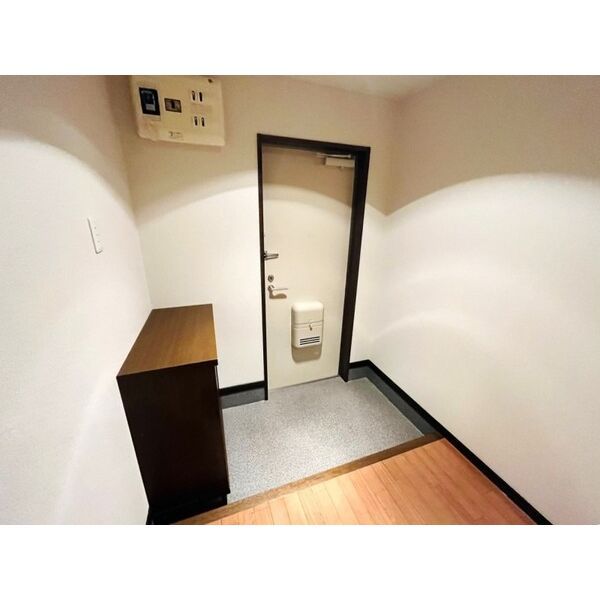 メゾンなかみちIIの玄関写真