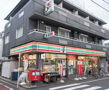 コンビニ　セブンイレブン 世田谷北沢店（コンビニ）まで371m