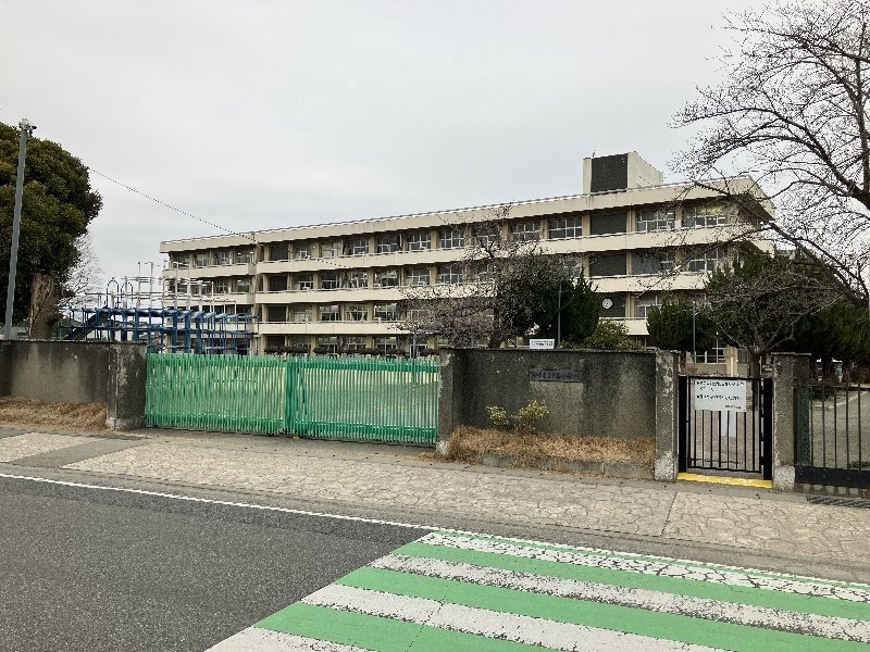 小学校　高崎市立中居小学校（小学校）まで1513m