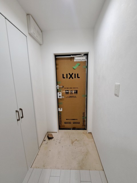 CASA CALMA 茨田大宮の玄関写真