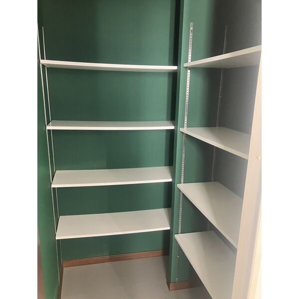 収納　※写真は同じマンションの違う部屋のものになります。