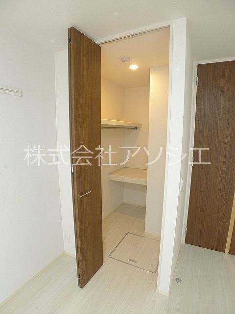 収納　ウォークインクローゼット