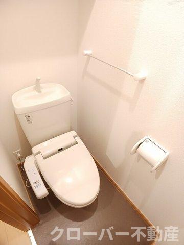 ＪＲ予讃線 高瀬駅 徒歩22分 2階建 築18年のトイレ写真