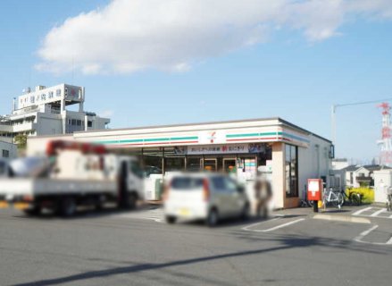 コンビニ　セブンイレブン新座堀ノ内病院前店（コンビニ）まで600m