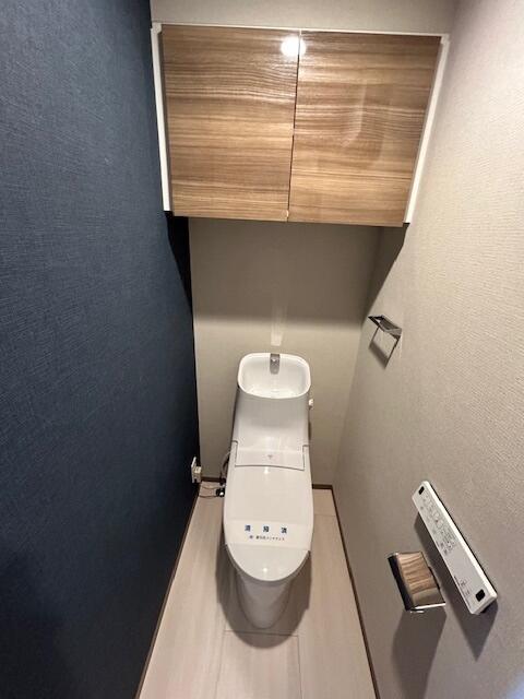 みなとみらい線 元町・中華街駅 徒歩3分 8階建 築4年のトイレ写真