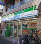 コンビニ　ファミリーマート新井薬師駅前店（コンビニ）まで1000m