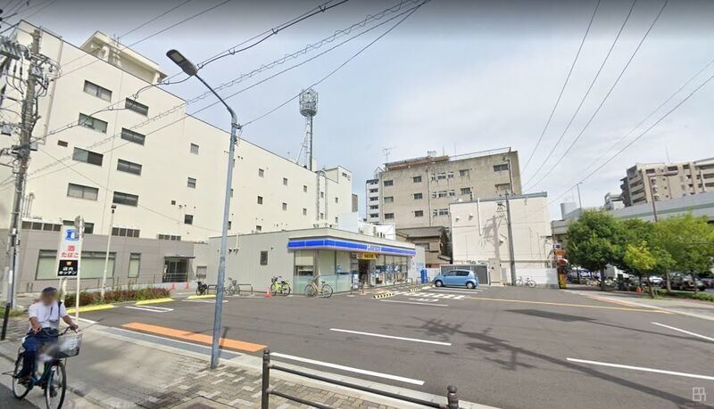 コンビニ　ローソン新町四丁目店（コンビニ）まで308m