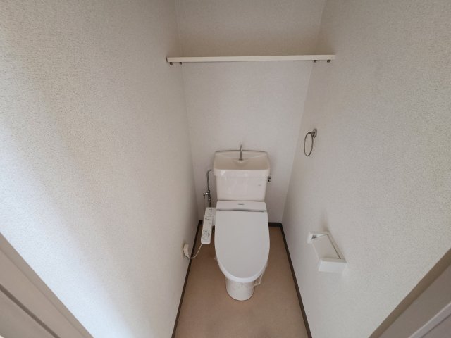 ＪＲ南武線 宿河原駅 徒歩4分 3階建 築29年のトイレ写真