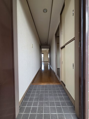ＪＲ南武線 宿河原駅 徒歩4分 3階建 築29年の玄関写真