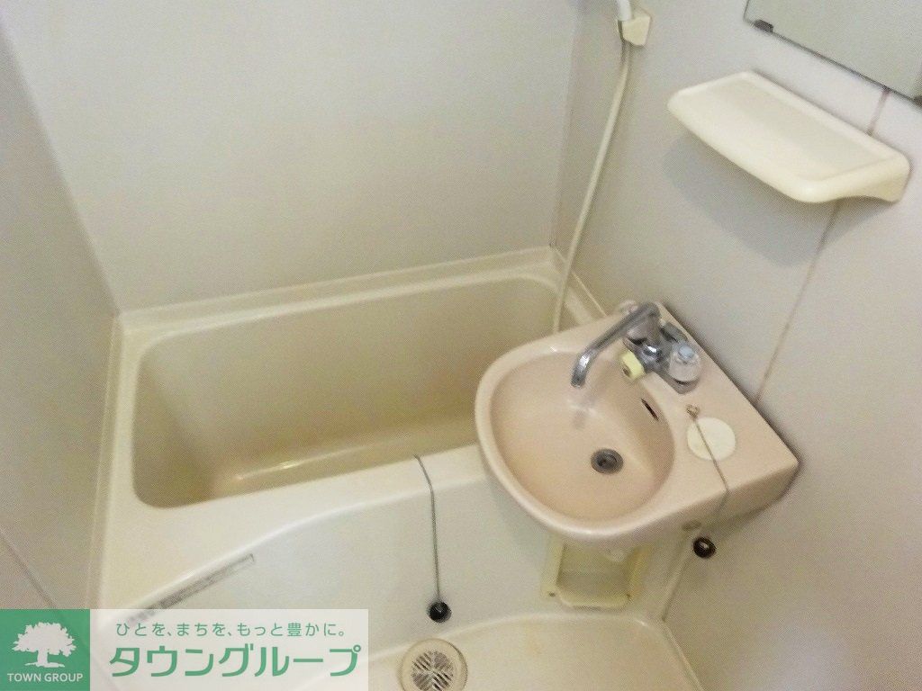 レオパレス金子の風呂写真